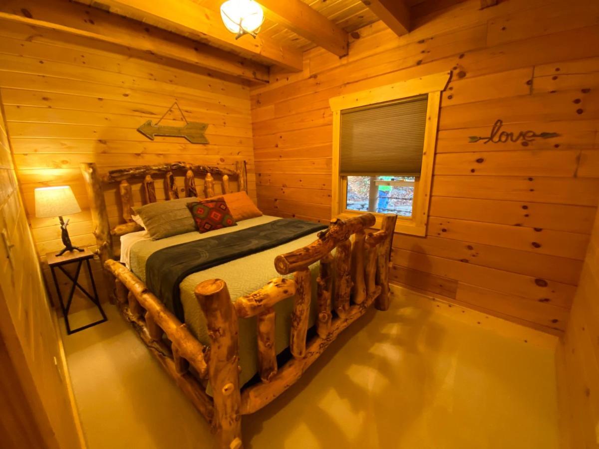 Pine Creek Cabins & Camping Resort South Bloomingville Екстериор снимка