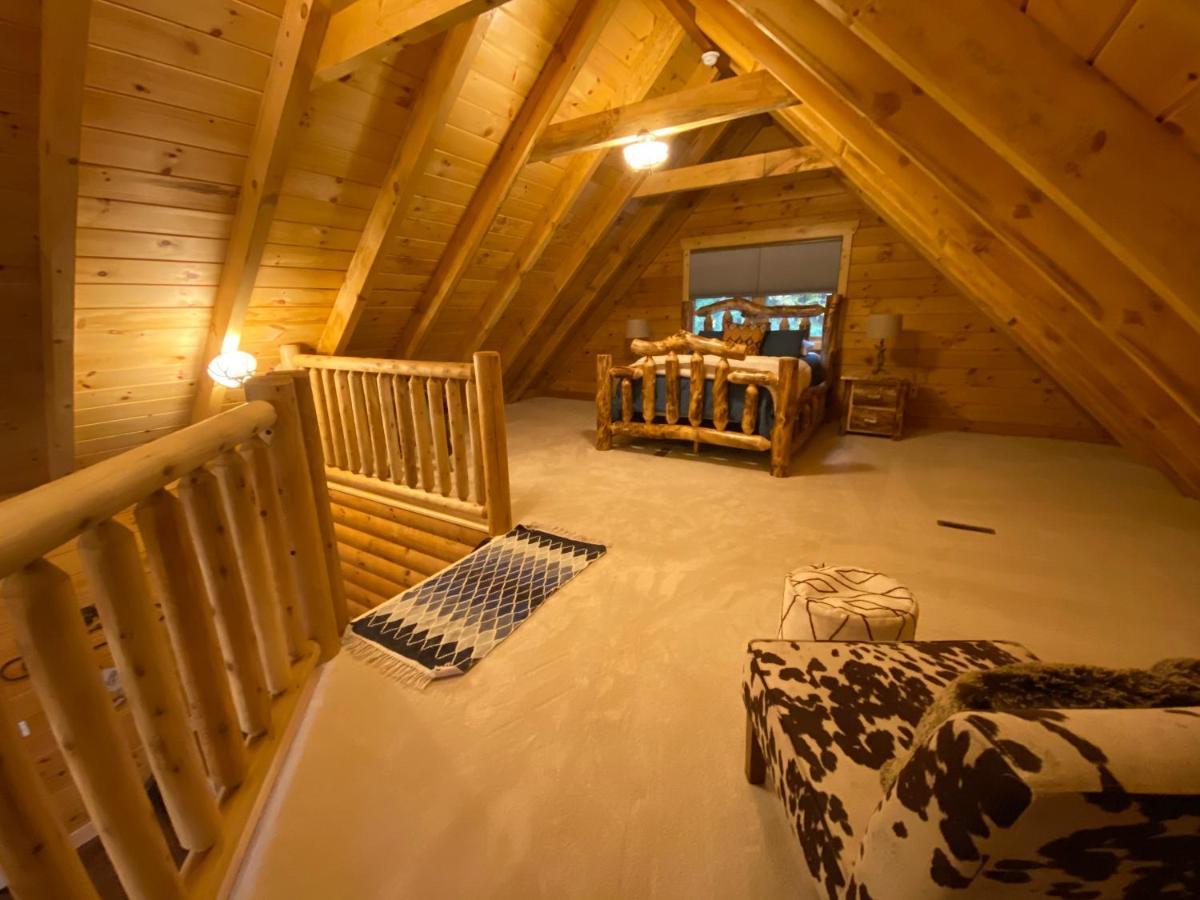 Pine Creek Cabins & Camping Resort South Bloomingville Екстериор снимка