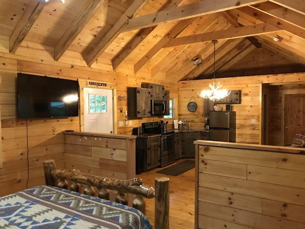 Pine Creek Cabins & Camping Resort South Bloomingville Екстериор снимка