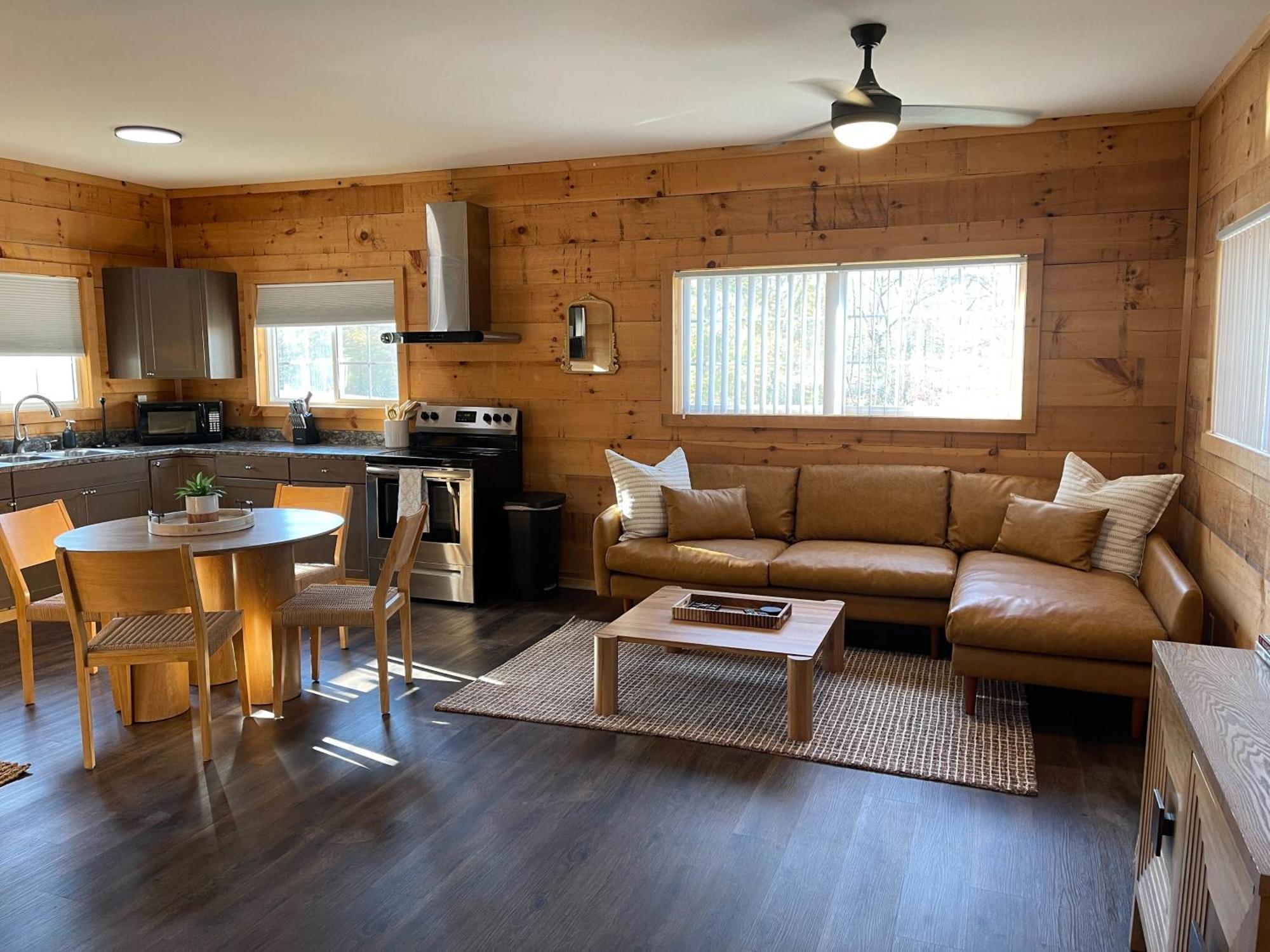 Pine Creek Cabins & Camping Resort South Bloomingville Екстериор снимка