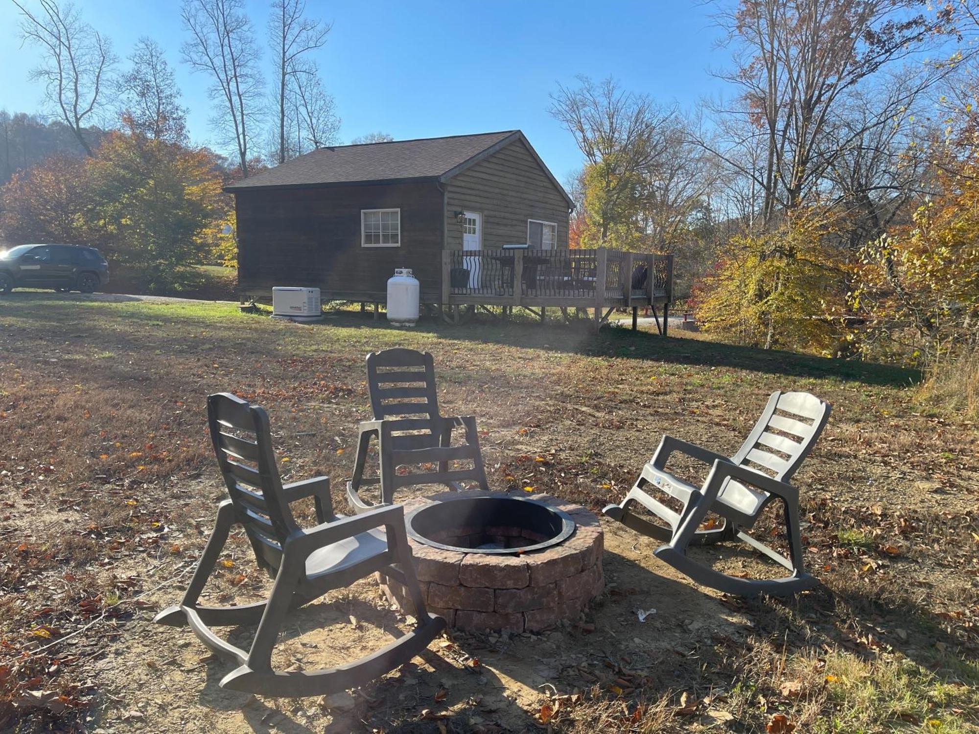 Pine Creek Cabins & Camping Resort South Bloomingville Екстериор снимка